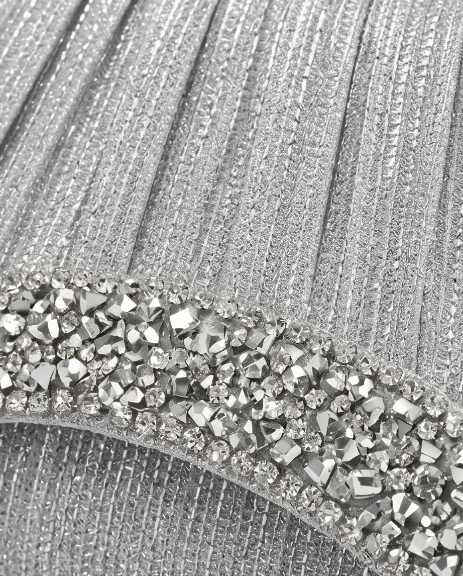 Luxe Crystal Evening Clutch Bag - Elevate Your Style with Glamorous Elegance, featuring dazzling glass crystals and rhinestones.